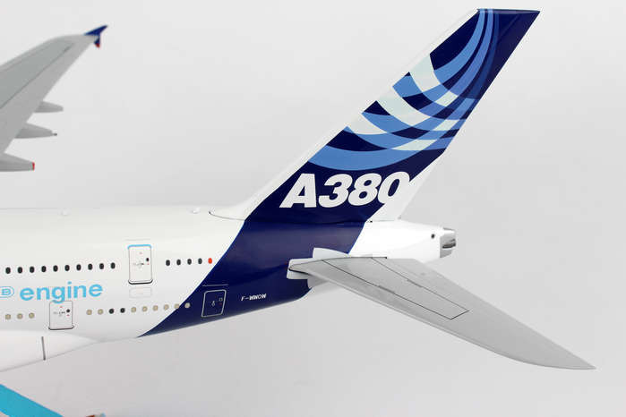 JC2AIR397 Jcwings Airbus A380 1:200 Flying A350 Engine F-Wwow W