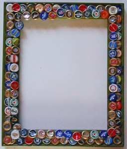 PICTURE FRAME trimmed with beer bottle caps 