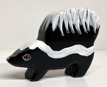SKUNK CARVING BY JoAnn Butts