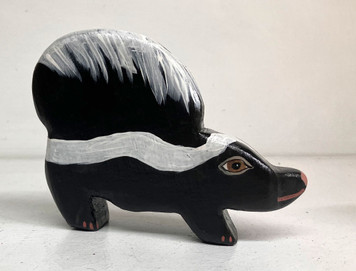 SKUNK CARVING -- by Joann Butts