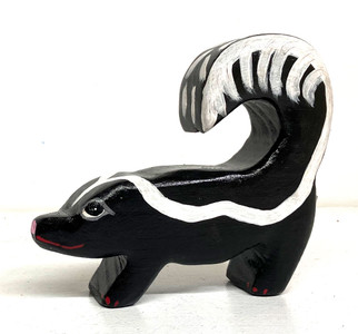SKUNK CARVING --- by Joann Butts