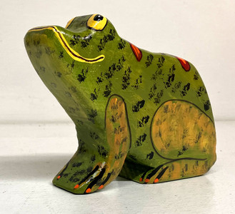 FROG CARVING (#4) by Joann Butts