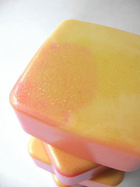 Golden Apples of the Sun Luxury Glycerin Soap - Heirloom Apples, Currant, Oak, Spice, Amber... Spring Limited Edition