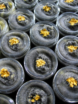 Black Sun SAMPLE SIZE Sorbetto Emulsifying Sugar Scrub - Dragon's Blood, Smoked Oud, Guaiac Wood, Cedar... Summer Limited Edition