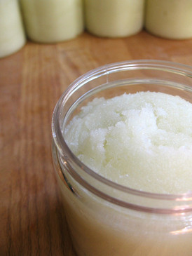 Halcyon Sorbetto Emulsifying Sugar Scrub - Aged Oak & Teakwood, Honeysuckle, Pear... Spring Limited Edition