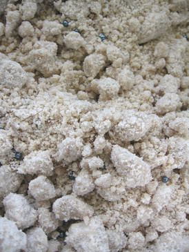 Dead Leaves on the Dirty Ground Bath Streusel - Dry Leaves, Bonfire Smoke, Frost... Weenie Limited Edition