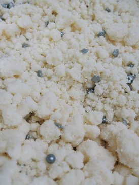 The Sword & the Eastern Sky Bath Streusel - Olive Blossom, Frankincense, Airy Chypre... 