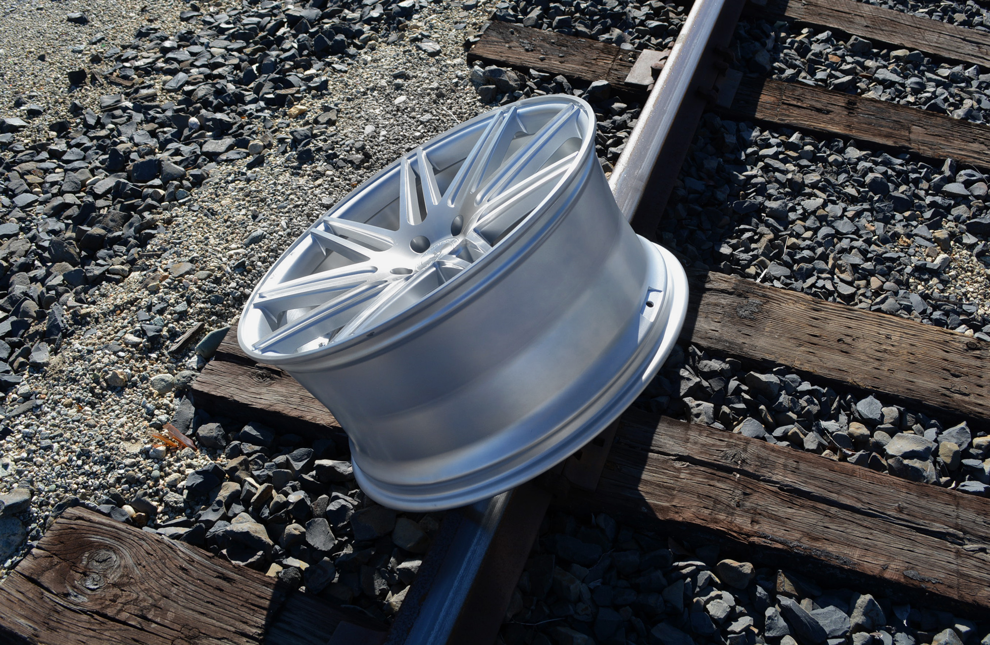 roadforce-wheels-rf11-silve-brush-face-4.jpg