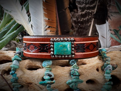 Two-toned Navajo blanket pattern Leather Bangle (Rustic Brown)