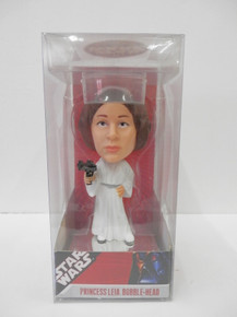 Funko Star Wars: Princess Leia Bobblehead - Chase Variant (Chrome Base) - Damaged Box / Paint Flaw