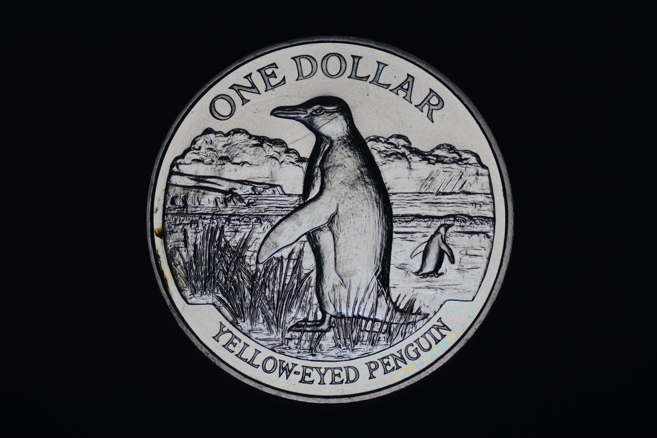 New Zealand 1988 One Dollar KM66 YellowEyed Penguin Unc