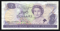 New Zealand - $2 Star Note - Hardie -  EB102982* - aVF