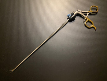 Photo of Snowden-Pencer SP90-2000 Laparoscopic McKernan Needle Holder, 5mm X 32cm
