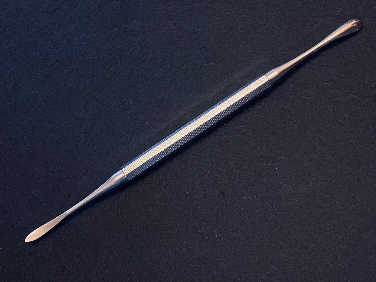A2Z Scilab Blue Titanium Periosteal Elevator Molt M9 - Hollow Handle, German Stainless