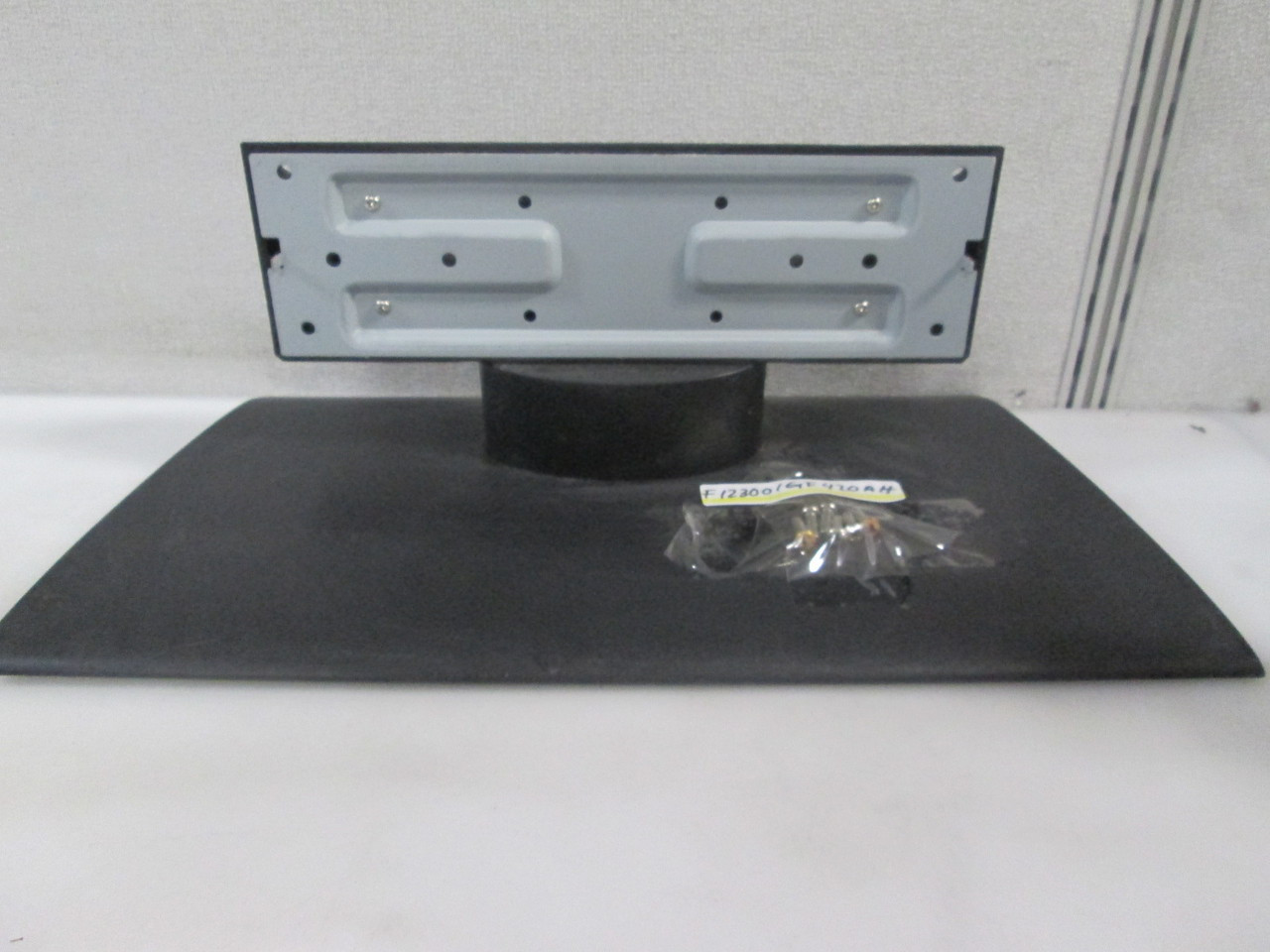 POLAROID TLX04240B STAND/BASE (SCREWS NOT INCLUDED) (35446)