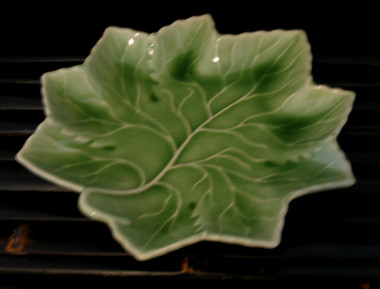 Boon Decor Celadon Grape-Leaf Plate