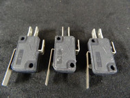 3 PACK ON-ON MICRO SWITCH SPDT 5 AMP 125/250 VAC 1 1/8 X 5/8 EC-284
