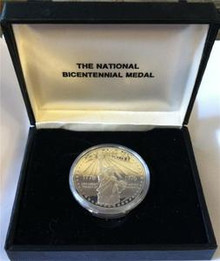 1976 PROOF THE NATION BICENTENNIAL MEDAL 90% SILVER ISSUED BY U.S.MINT
