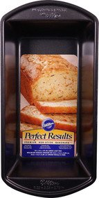 Wilton Perfect Results Nonstick 9.25 x 5.25 x 2.75 Inch Loaf Pan, Large, Black -- 1 Tray