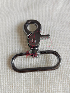 2x Wide Open 3.8cm (1.5") Swivel Snap Hooks in Gunmetal