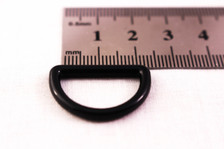 KAM Plastic D-Rings in Black or White. 2cm