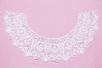 Large Cotton Lace Collar/Yoke in Snow& Natural White (0336)