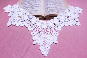Large Cotton Lace Collar/Yoke in Snow& Natural White (0267)