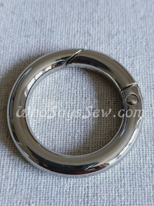 26mm (1") Round Edge Gate/Spring Rings in Silver/Nickel.