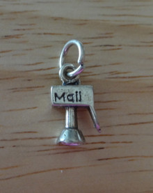 3D 9x14mm Says Mail on a Small Mailbox Sterling Silver Charm