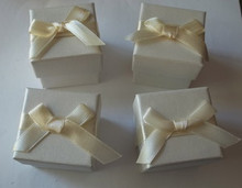Four 1.5"x1.5"x1.5" Off White Ivory Pearl Cube Jewelry Favor Box with Lid and ribbon