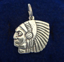 1 Medium size Indian Chiefs Chief Headdress Sterling Silver Charm
