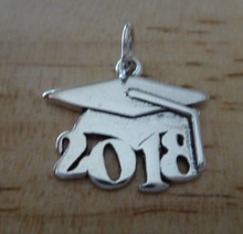 Sterling Silver 15x19mm College High School Graduation 2018 with Cap Charm