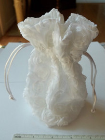 White Bag covered in Raised Roses 7x3x3" Party Gift Wedding Shower w/ Drawstring