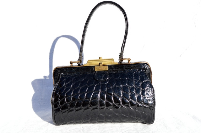 Vintage Italian 1980s glossy black alligator handbag /shoulder bag - Ruby  Lane