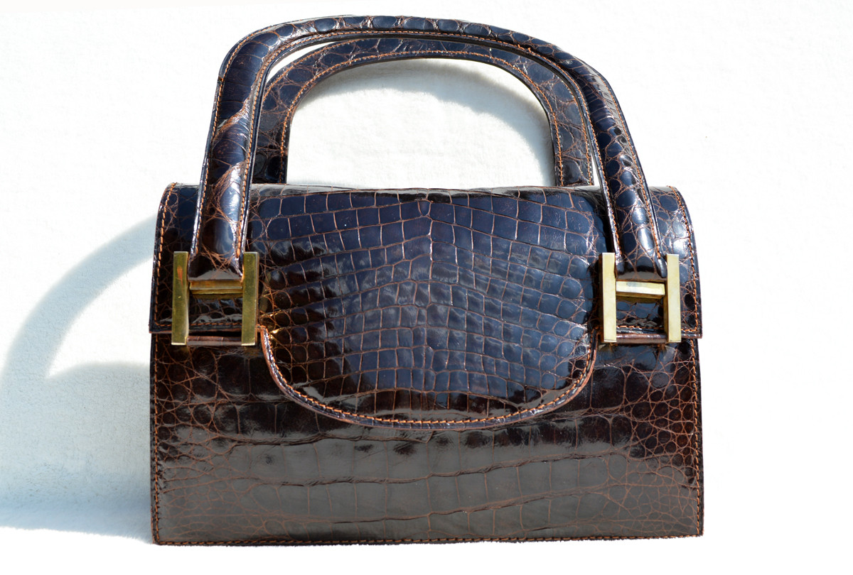 Hermes Style Chocolate Brown 1950's-60's ALLIGATOR Skin Handbag - Unique  Shape - LOPEZ - ARGENTINA - Vintage Skins