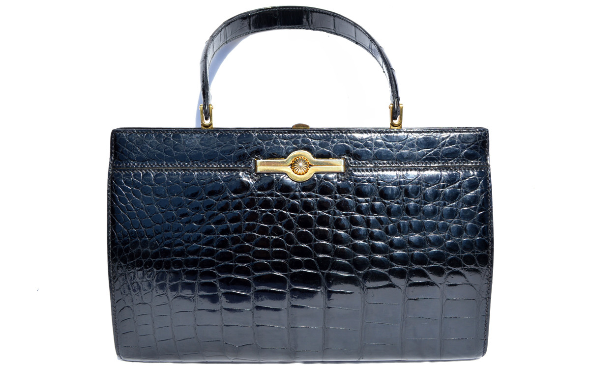 Classic 1950s-60's Jet Black SAKS FIFTH AVENUE Alligator Skin Handbag -  Grimaldi - Vintage Skins