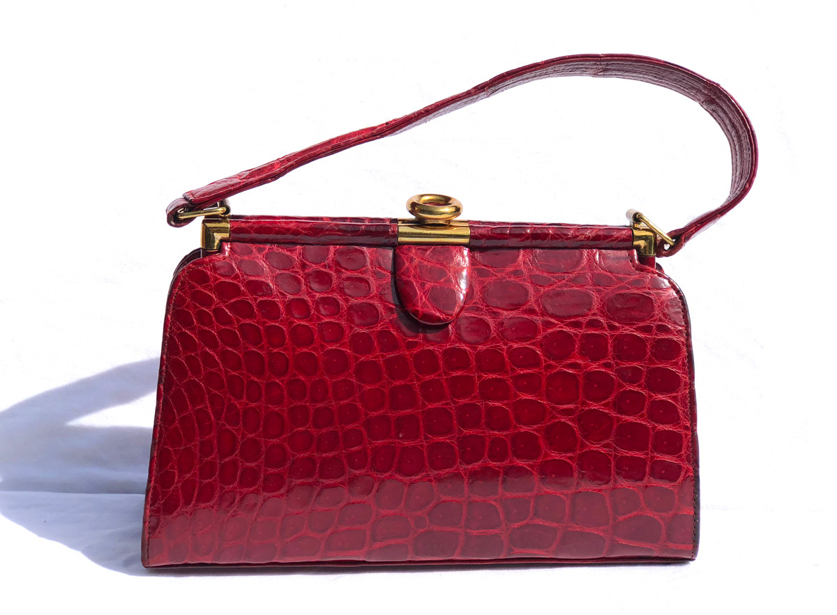 RED 1940's-50's CROCODILE Skin Handbag - ARGENTINA - Vintage Skins