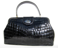 Stunning BLACK 1990's-2000's CROCODILE Skin Doctor Bag Style Handbag  - Sant' Agostino