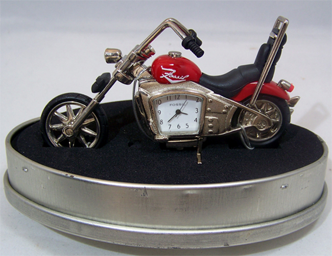 Fossil Motorcycle Desk Clock Novelty Le Collectible Red Chopper Style