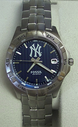 New York Yankees Fossil Watch Mens Three Hand Date Wristwatch