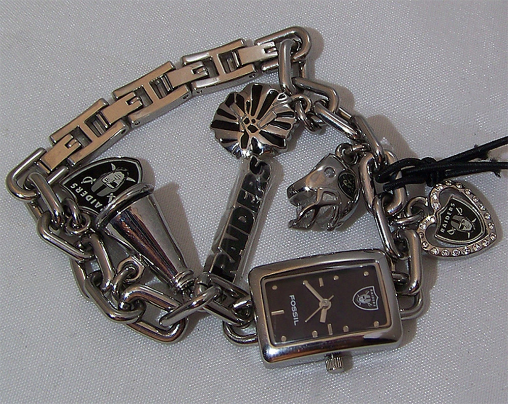 Oakland Raiders Fossil Watch Ladies Womens Charm Bracelet Nfl1096