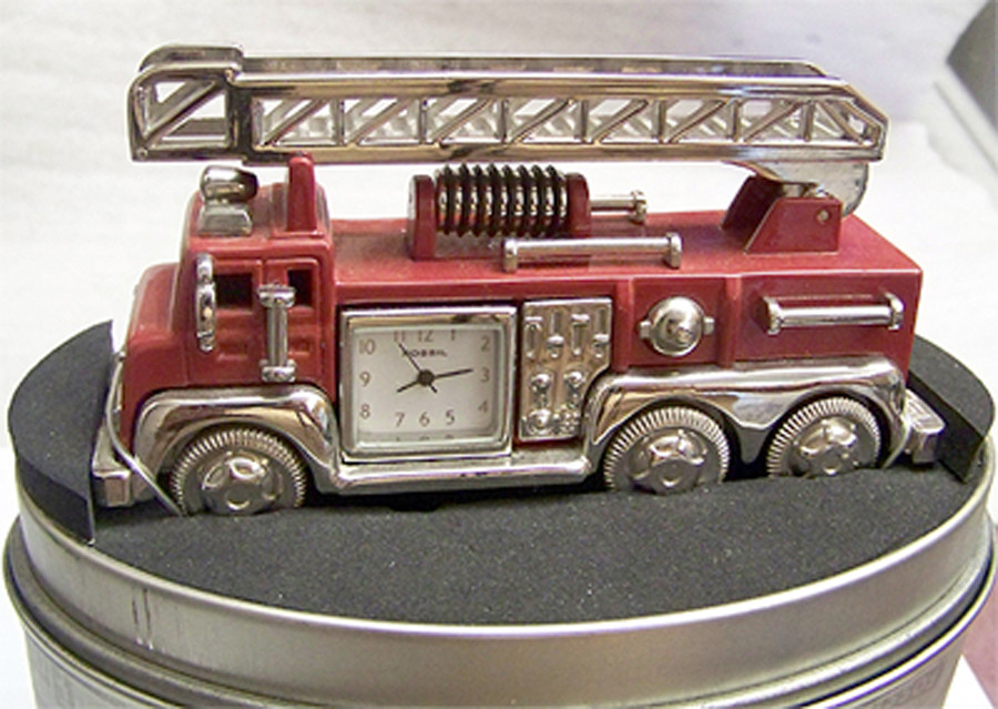 Fossil Fire Truck Desk Clock Novelty Fire Engine Le Collectible