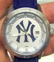 New York Yankees Fossil Watch Mens Silicone Wristwatch with Date New