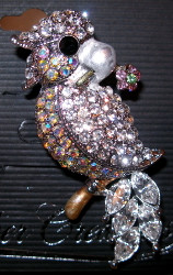 Stunning Parrot Bird Clear Austrian Crystal Pin Brooch