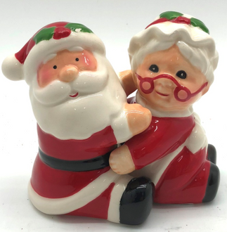 Santa and Mrs Claus Salt and Pepper 