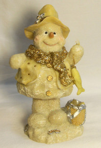 FROSTED FISHING SNOWPERSON WITH BOBBLE BODY
 3 3/4" X 3 1/4" X 6 1/2"