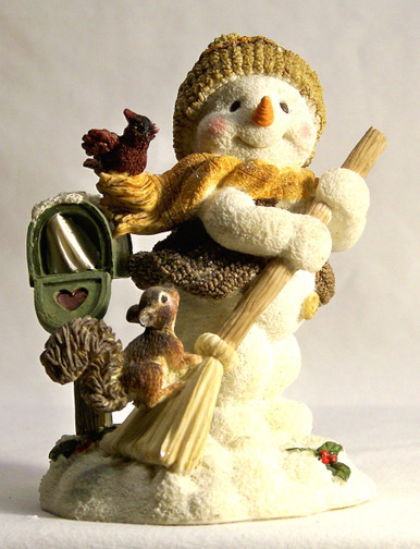 ADORABLE SNOW PERSON SWEEPING THE SNOW BY MAILBOX WITH CARDINAL & SQUIRREL MEASURES 3 5/8" X 3" X 4 3/8"