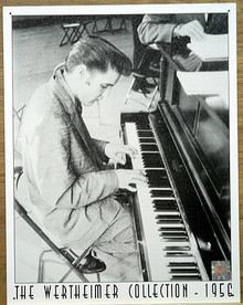 Photo of ELVIS PLAYING THE PIANO WARM BLACK AND WHITE PICTURE WITH VERY NICE DETAILS