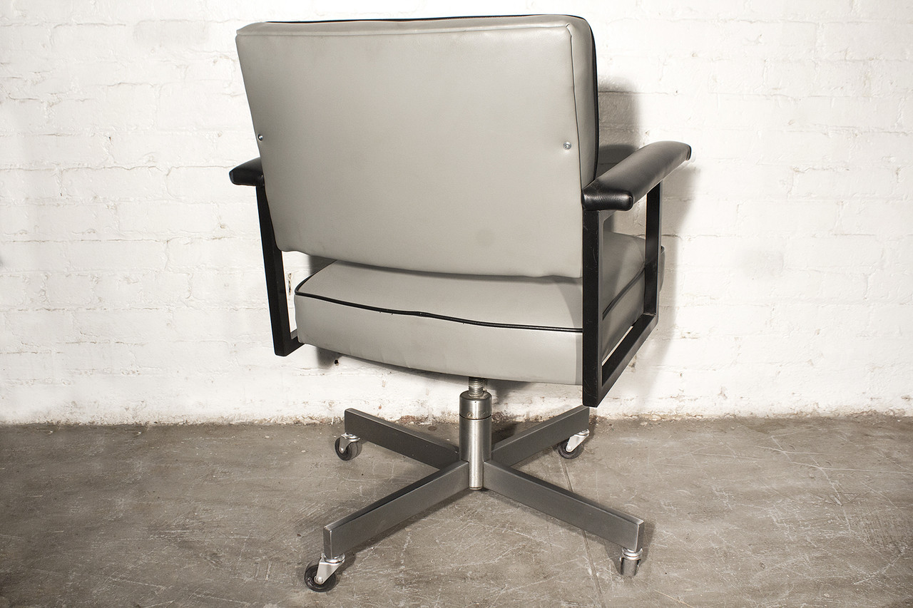 industrial office chairs brown leather sold pair of 1970s steelcase industrial office chairs refinished industrial office chairs brown leather sold pair of 1970s steelcase industrial office chairs refinished