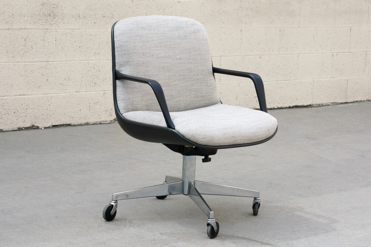 Sold Vintage Steelcase 451 Office Chair